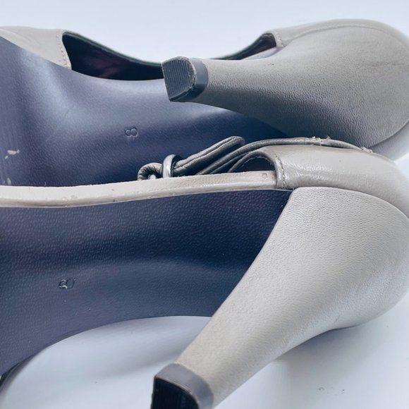 Steve Madden Leather Peep Toe Taupe Booties Size 8 - Picture 6 of 16